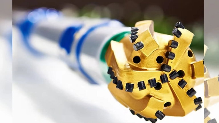 Es un gusano, mide tres metros y a partir de ahora le tendrás que dar las gracias. Este robot autónomo buscará gratis energía geotérmica debajo de tu casa