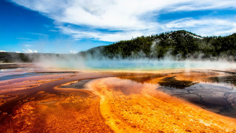 El supervolcán de Yellowstone está acumulando magma en su interior y, por fin, los científicos creen haber identificado donde podría entrar en erupción