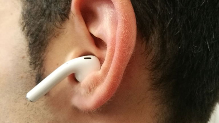 La cancelación de ruido de tus auriculares Bluetooth podría tener graves consecuencias para tu cerebro. Lo dicen los expertos