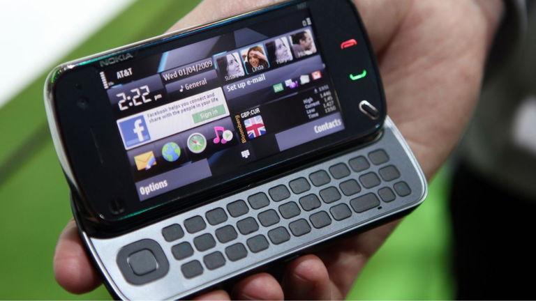 El famoso Nokia N97 ha vuelto, pero no como te esperas. Acaba de ser transformado en una consola retro
