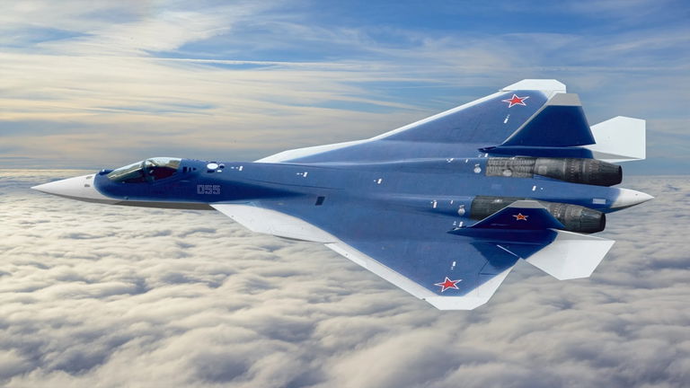 El avión de combate más moderno de Rusia se encuentra con su enemigo más poderoso en una reciente exhibición aérea