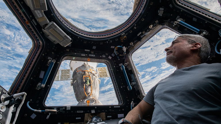 La Estación Espacial Internacional podría ser peligrosa para los astronautas. Está demasiado limpia para su salud