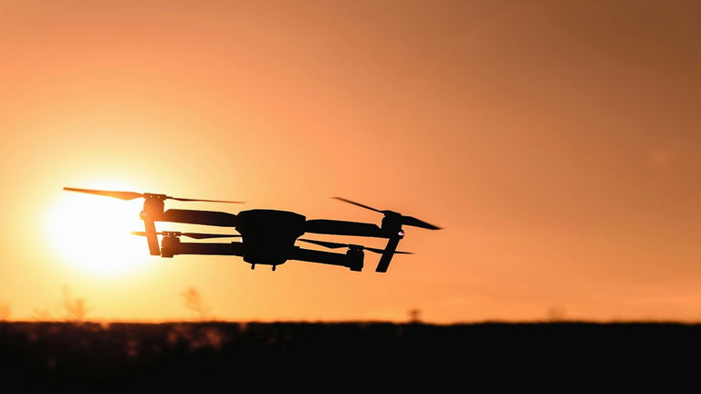 China se jacta de Estados Unidos con sus nuevos drones furtivos: dice que tienen más autonomía y gastan menos