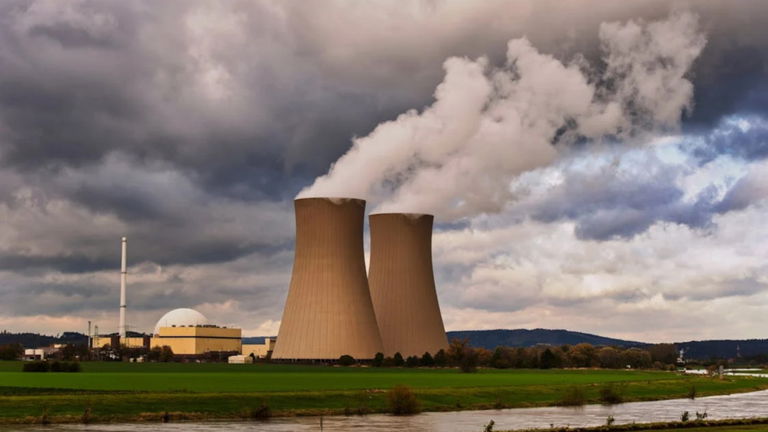 Hay un país fuera del foco de atención que puede haber dado con la manera de tener la fuente de energía más poderosa. No es ni China ni Estados Unidos