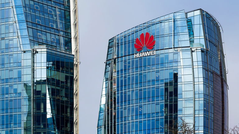 HUAWEI no podrá seguir vendiendo ordenadores con Windows 11. Ningún problema: los lanzará con su propio sistema operativo