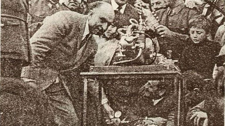El "motor de agua" se diseñó en España, pero fue uno de los grandes fraudes del franquismo
