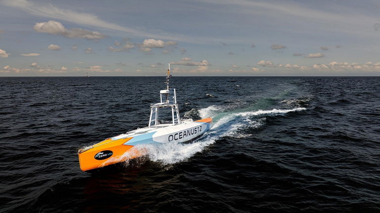 Reino Unido lanza su primer barco grande no tripulado. Puede navegar por más de 15.000 kilómetros