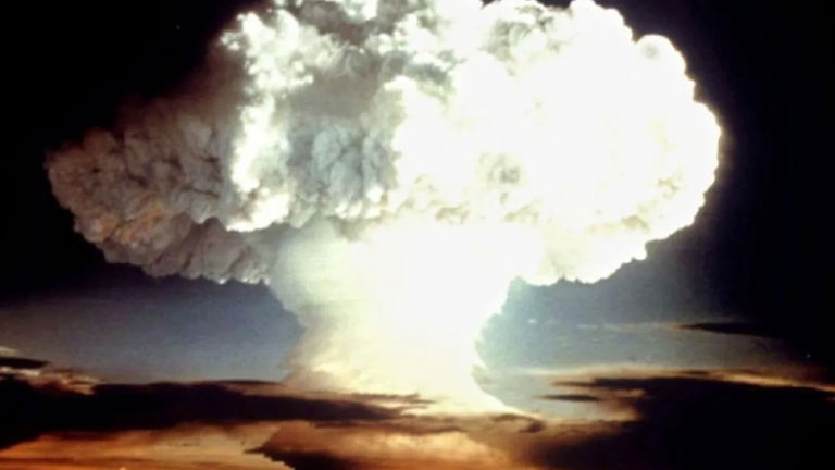La bomba nuclear más poderosa de Estados Unidos está lista para usarse. Esta son todas sus características