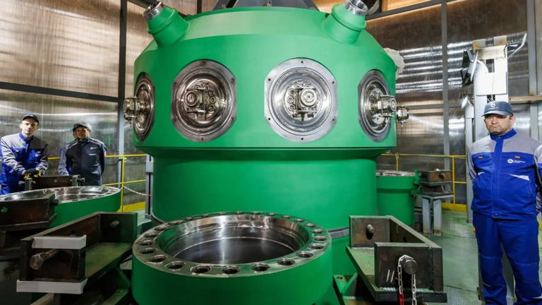 Rusia construye el primer reactor nuclear para impulsar un navío no militar: su misión es mucho más importante
