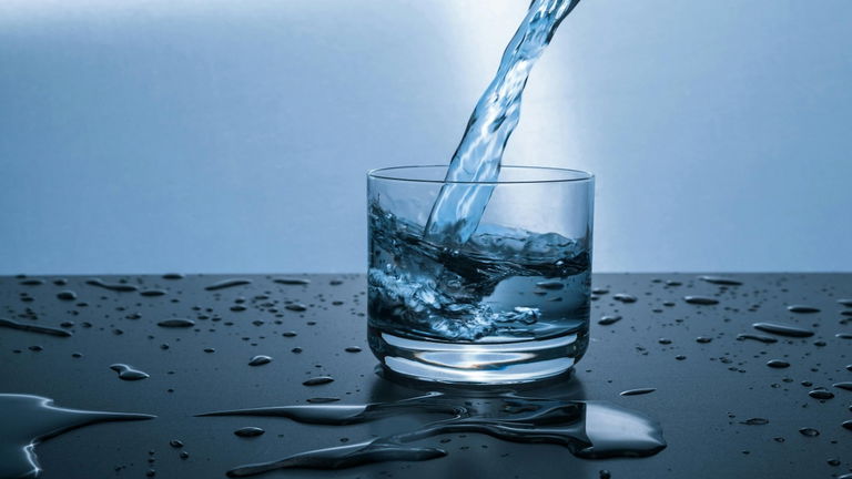 Los científicos han creado un nanomaterial que es capaz de algo casi imposible: extrae agua potable del aire