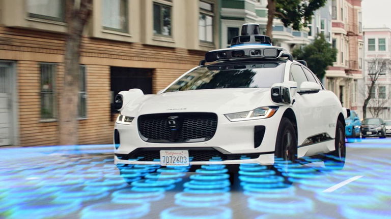 Los taxis autónomos de Waymo tienen más sentido que los de Tesla. Lo ha dicho el CEO de Ford