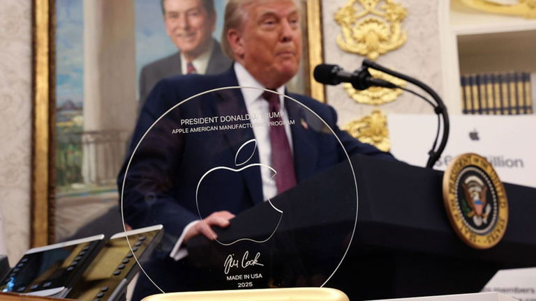 Donald Trump quería un iPhone fabricado en Estados Unidos. Apple le ha dado esto en lugar de un móvil