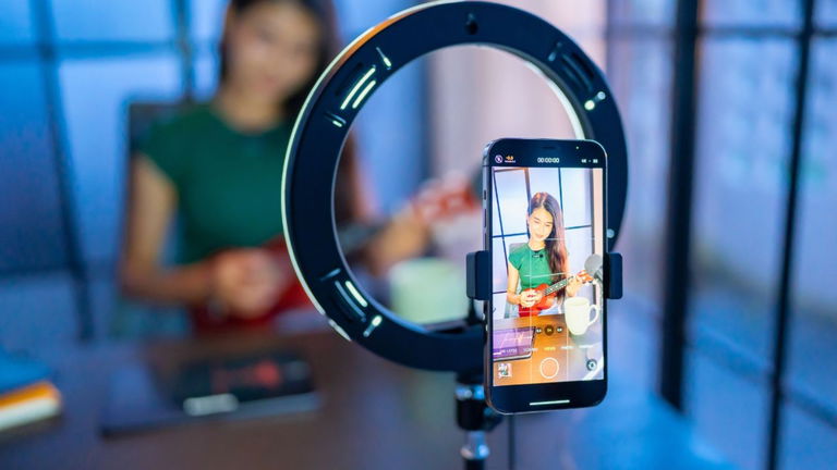 Ser youtuber sigue siendo rentable: la plataforma ha pagado más de 100 mil millones de dólares desde 2021