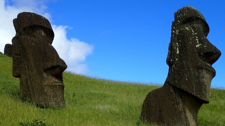 Las estatuas gigantes de la isla de Pascua podían andar: así lo hicieron hace cientos de años