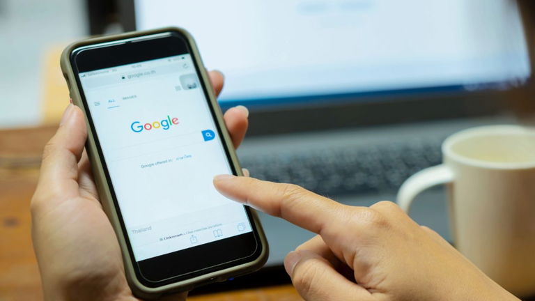 Google Chrome devora la batería del iPhone más rápido que Safari. La culpa es de todas las funciones extra que tiene