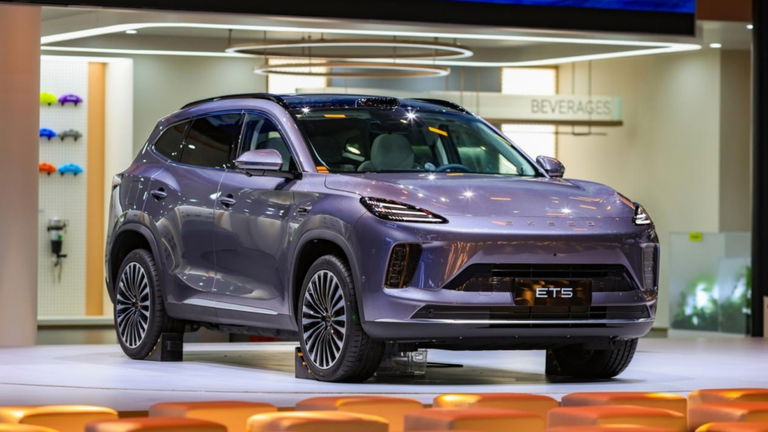 China sigue apostando por los coches eléctricos: acaba de crear uno con 1.300 kilómetros de autonomía