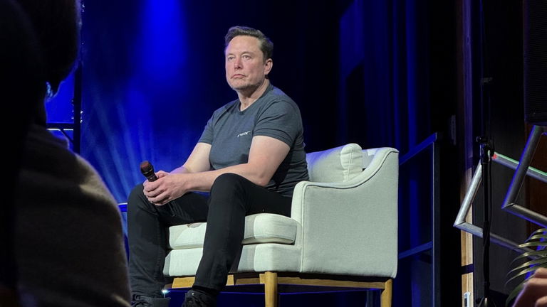 Elon Musk tiene un plan para combatir el cambio climático: se basa en un escudo de satélites y en la IA