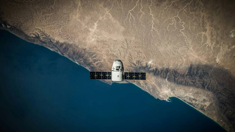 El cielo está filtrando secretos: millones de datos privados viajan sin cifrar desde el espacio