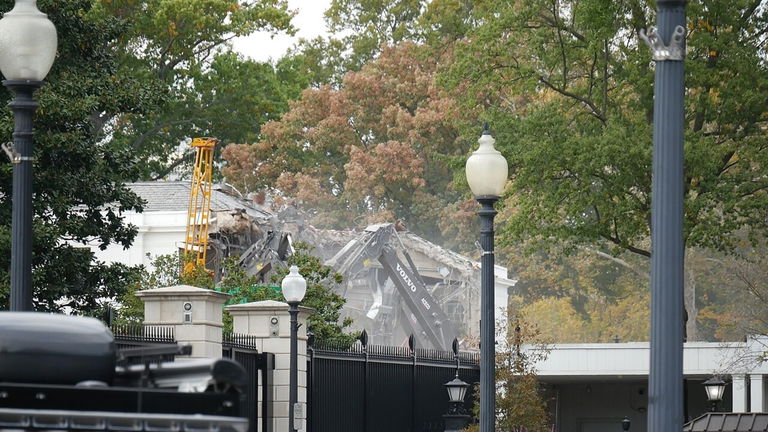 No es una película de acción: Donald Trump tira abajo el ala este de la Casa Blanca y ha puesto en peligro a su gobierno