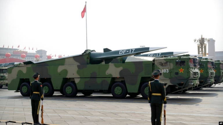 China piensa en el futuro y ya prepara el nuevo combustible para sus armas modernas: es ecológico y está extraído del fondo del mar