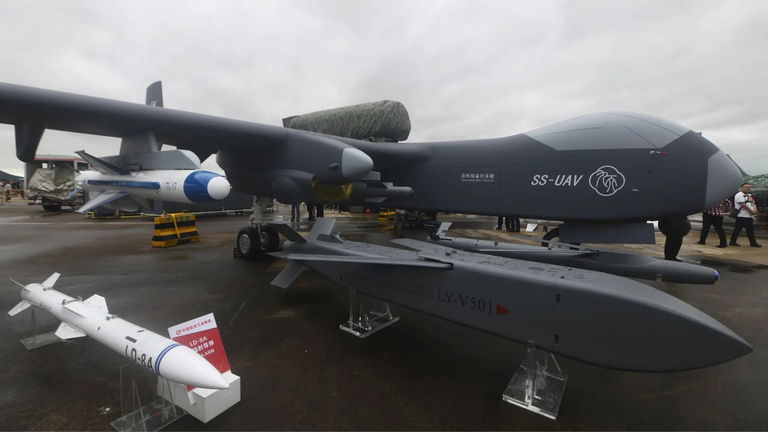 China ya tiene su nuevo dron que cambiará la forma de hacer la guerra: es una auténtica nave nodriza