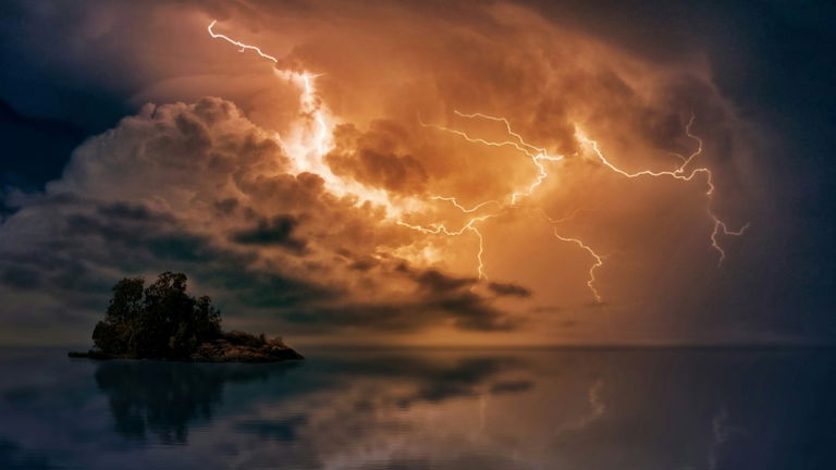 Austria trata de explicar el misterio tras los relámpagos y lo hace atrapando partículas con una trampa láser