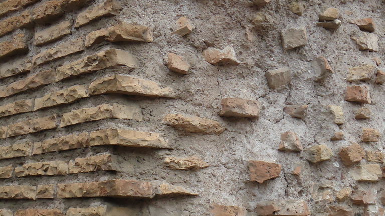 Ya tenemos cuál era el secreto del hormigón romano: había que mezclarlo con esta sustancia salida de un volcán