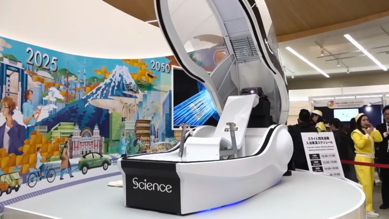 Inventan la primera "lavadora" para humanos. Te deja listo en menos de 15 minutos