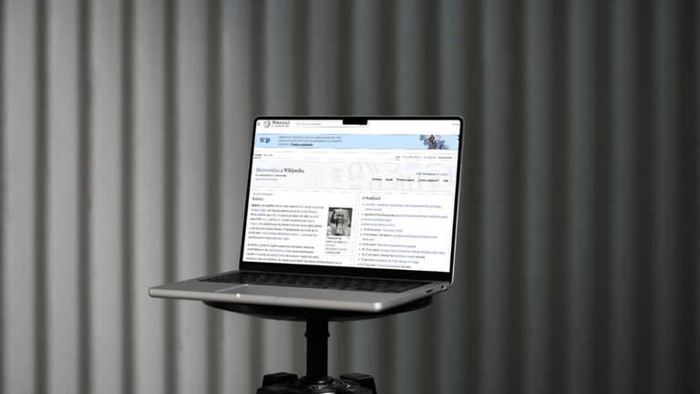 Microsoft, Meta y Amazon van a pagar a Wikipedia para entrenar la inteligencia artificial con su contenido