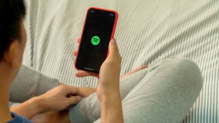 Spotify expande su negocio más allá de la música: va a comenzar a vender libros físicos desde la app