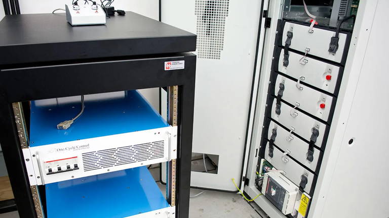 Han creado una batería basada en las ideas de Edison y han creado algo inaudito