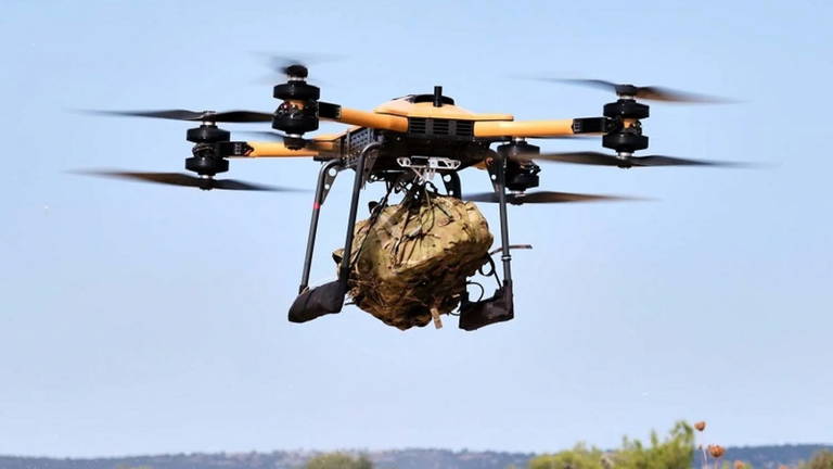 Reabastecer a las tropas en misiones peligrosas ahora es más fácil y todo es gracias a este dron de combate