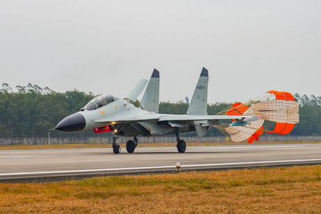 El talón de Aquiles de la Armada china: el temor de Pekín a que sus cazas caigan al mar