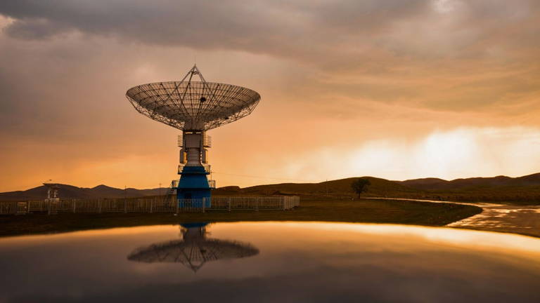 Acaban de procesar datos de radio llegados del espacio: han revelado algo inesperado