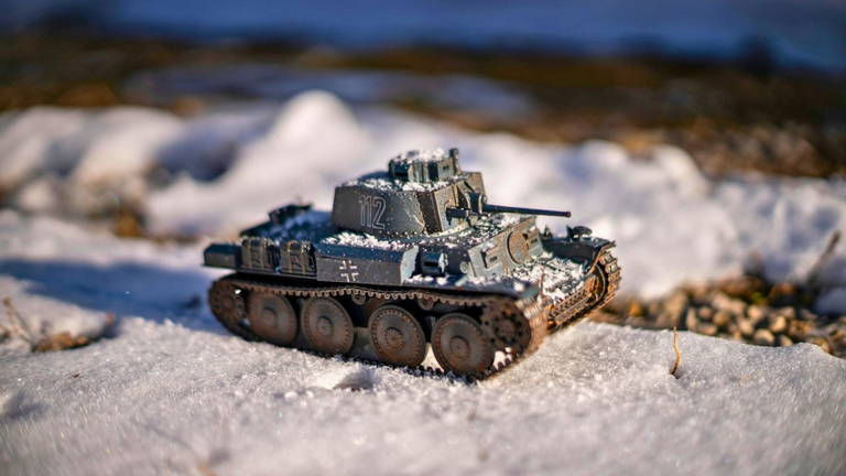 El ejército israelí recluta a un robot para que limpie sus carros de combate, y es tremendamente eficaz en su trabajo