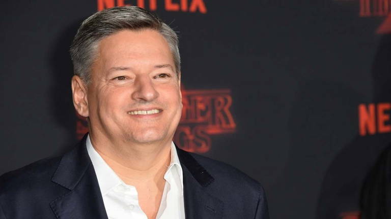 Ted Sarandos, Co-CEO de Netflix, alienta a los usuarios a cancelar la suscripción si sube mucho de precio tras la fusión con HBO Max