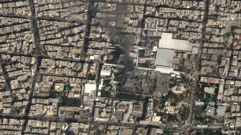 Imágenes por satélite confirman la destrucción total del complejo donde se refugiaba el ayatolá iraní