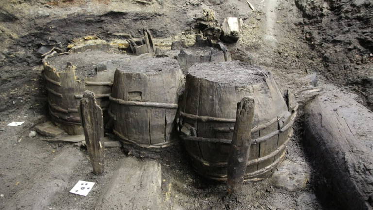 Barriles excepcionalmente bien conservados del siglo XVII revelan cómo se construyó esta ciudad histórica