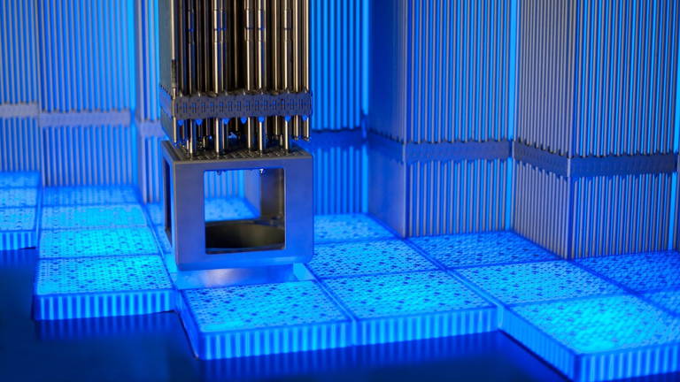 Unos científicos alcanzan un hito al obtener imágenes de combustible nuclear bajo estrés extremo (y lo han hecho por accidente)