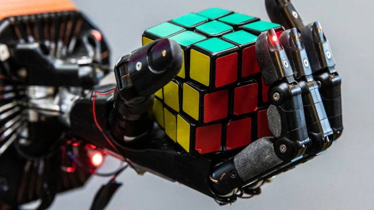 Récord mundial tras una década: un robot resuelve un cubo de rubik a la velocidad del rayo