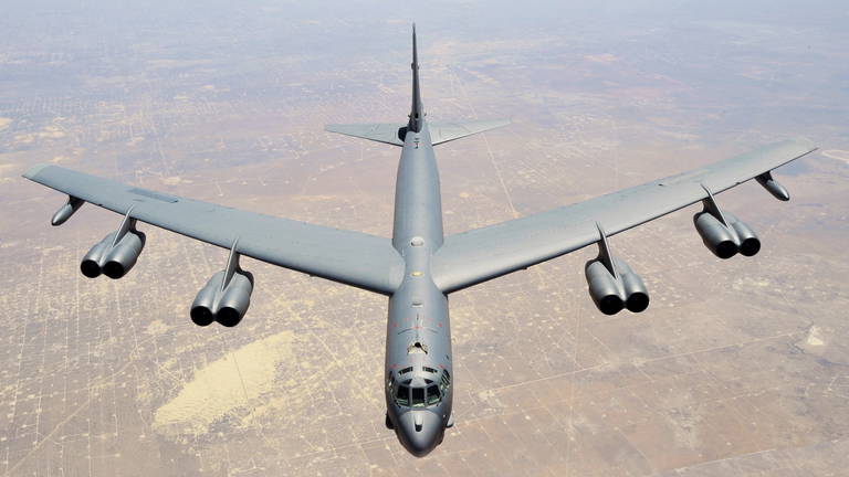 EE UU despliega sus históricos bombarderos B-52 sobre Irán y certifica el colapso defensivo de Teherán