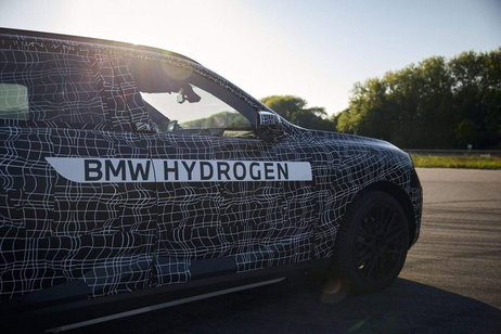 BMW impulsa los vehículos alternativos con su nuevo SUV con cámaras de hidrógeno a alta presión