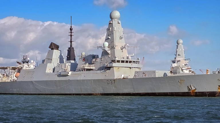 La Royal Navy despliega un buque autónomo de 500 millones para revolucionar la guerra naval sin tripulación