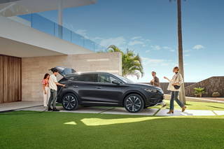 La marca china BYD presenta un SUV eléctrico con una autonomía de hasta 950 kilómetros