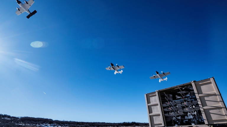 El fin del soldado en primera línea: los enjambres de drones de bajo coste que redefinen la guerra